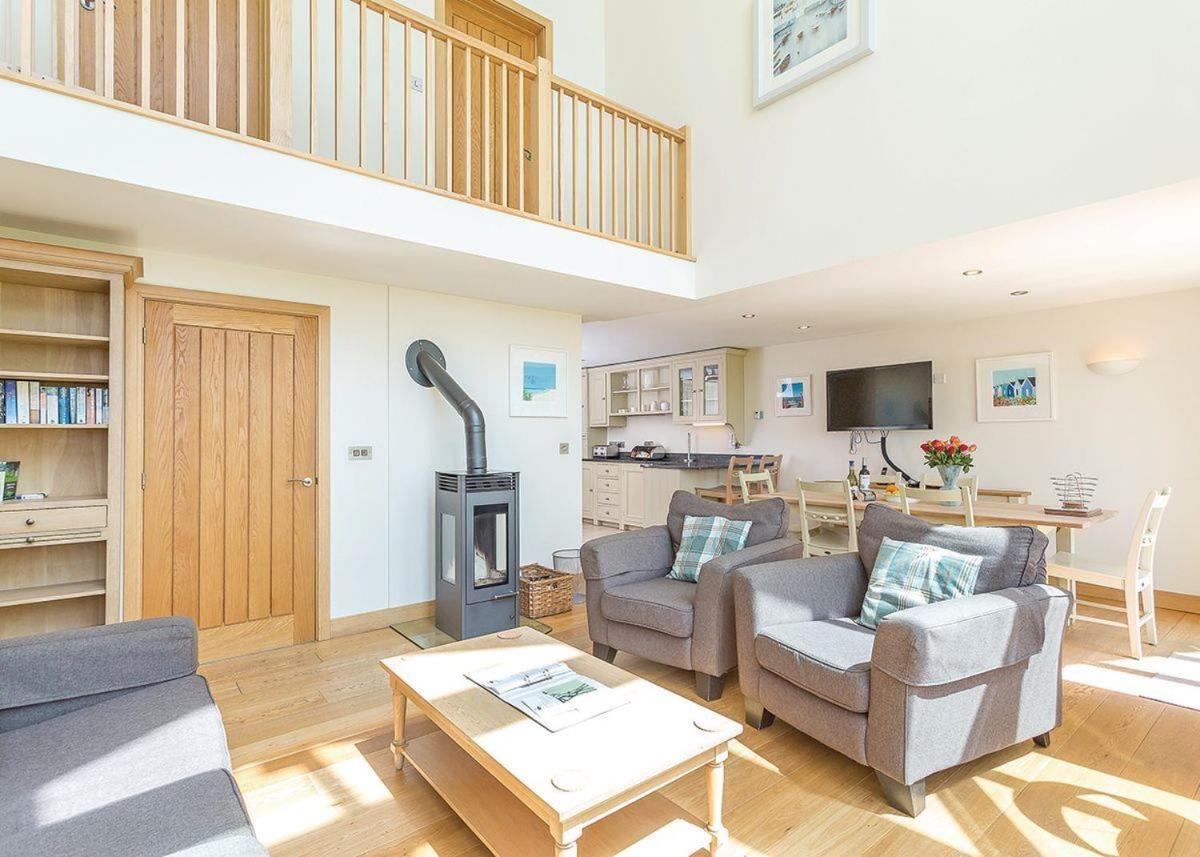 Swandown Lodges Чард Екстер'єр фото