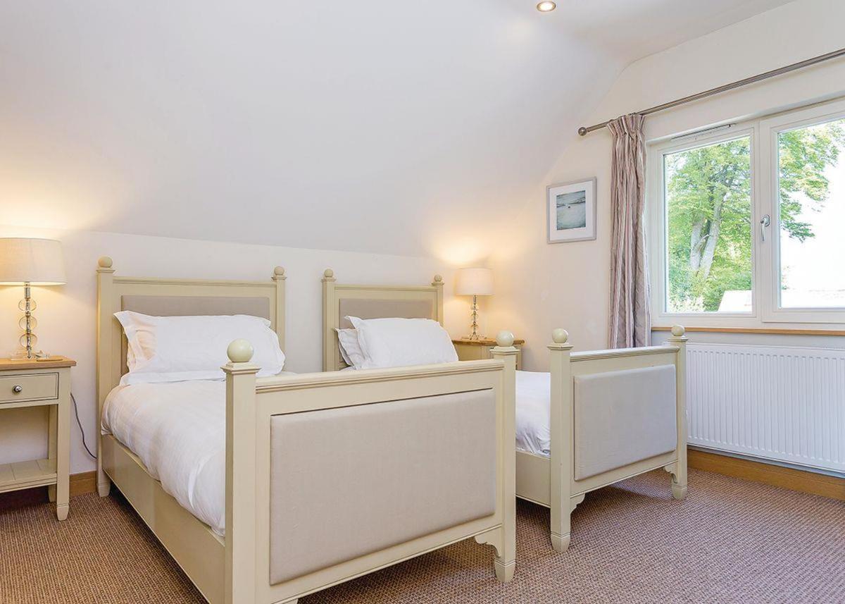 Swandown Lodges Чард Екстер'єр фото