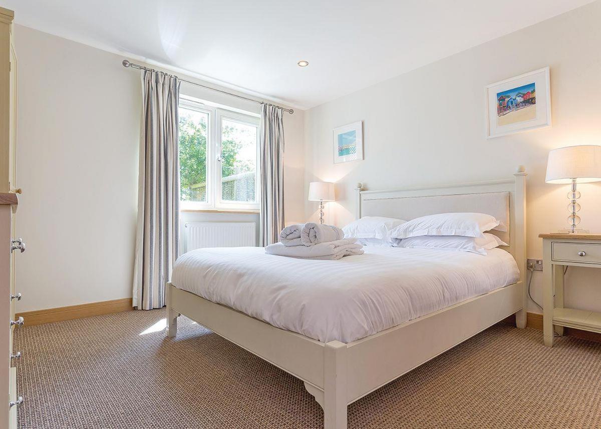 Swandown Lodges Чард Екстер'єр фото
