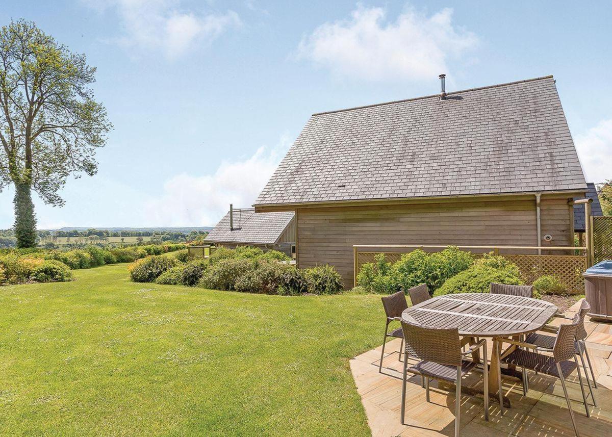 Swandown Lodges Чард Екстер'єр фото