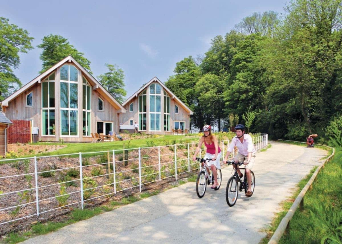 Swandown Lodges Чард Екстер'єр фото