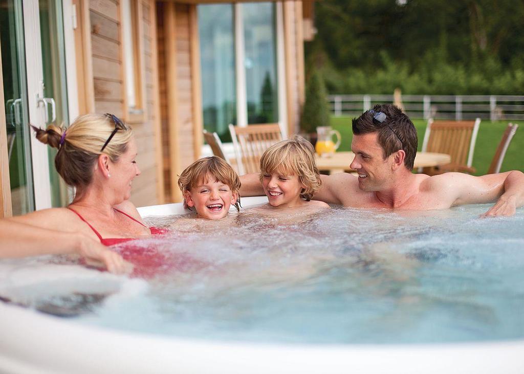 Swandown Lodges Чард Екстер'єр фото