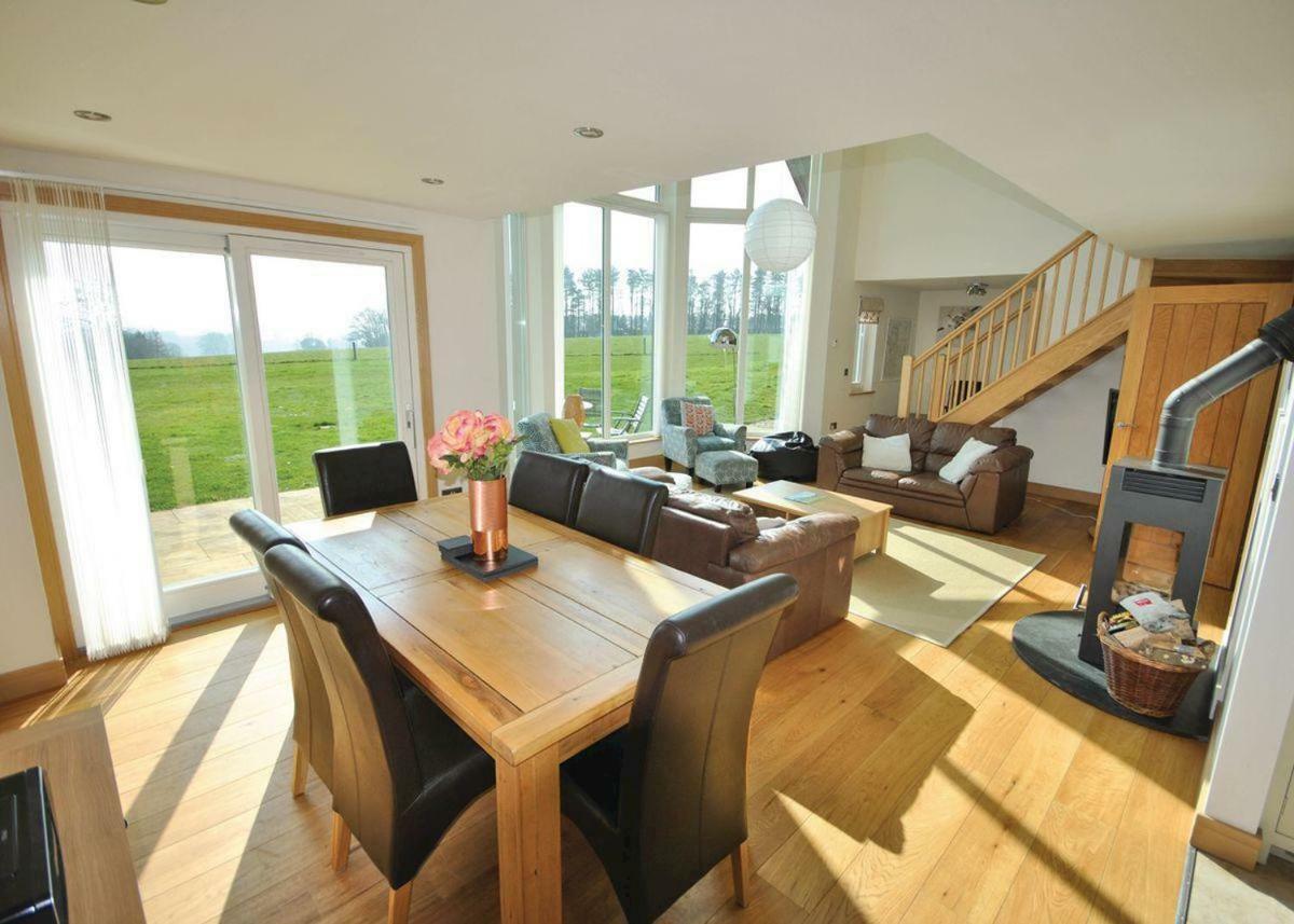 Swandown Lodges Чард Екстер'єр фото